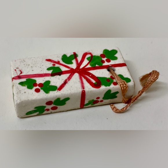 Mid Century Post WWII Japan Antique Glazed Ceramic Christmas Present Ornament - Picture 2 of 11